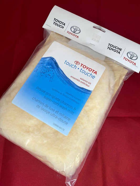 Toyota  Toyota Detailing Exterior Kit  C000900175