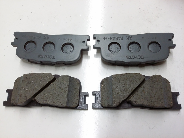 Toyota BRAKE PAD SET - CAMRY 2002-2004 0446633090